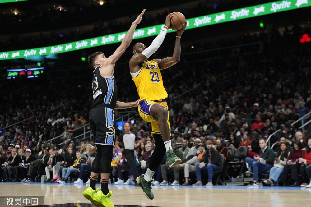 的碳纤维材 的碳纤维材